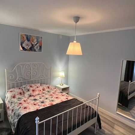 Apartamento Turistico Plaza III Monforte De Lemos Exterior photo