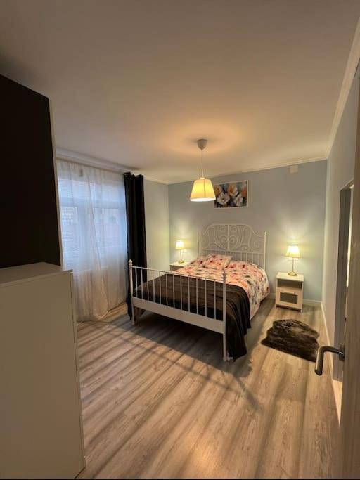 Apartamento Turistico Plaza III Monforte De Lemos Exterior photo