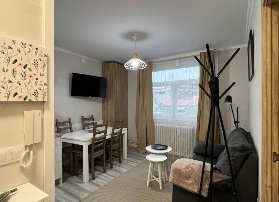 Apartamento Turistico Plaza III Monforte De Lemos Exterior photo